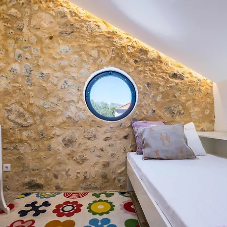 Oasis Ii Віавіа